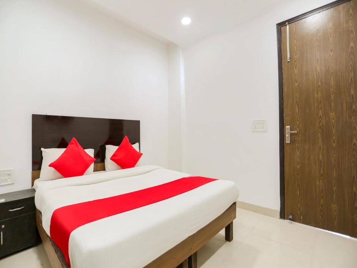 Oyo 74279 Prime Inn Rohini Delhi  Exterior foto