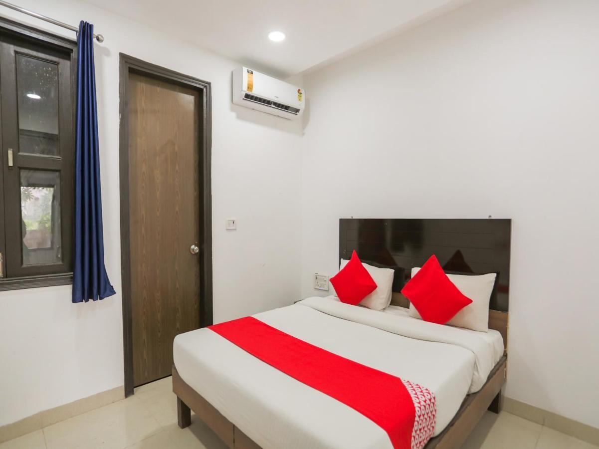 Oyo 74279 Prime Inn Rohini Delhi  Exterior foto